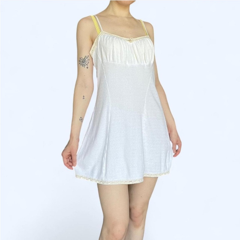 90’s Victoria’s Secret milkmaid slip dress